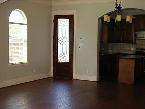 5th image of 1216 E 29th St