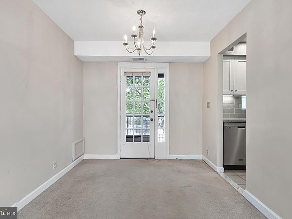 5th image of 2854 S Buchanan St APT B1