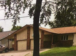 115 N Mill St, Grove, OK 74344