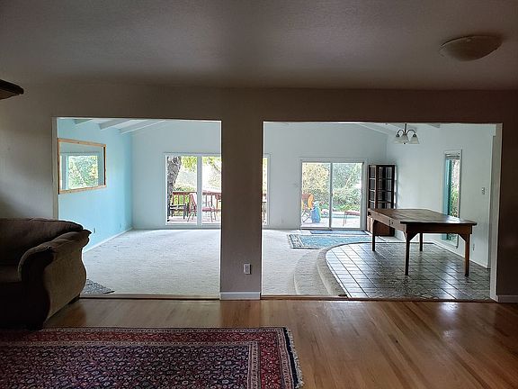 3rd image of 7714 Olive St