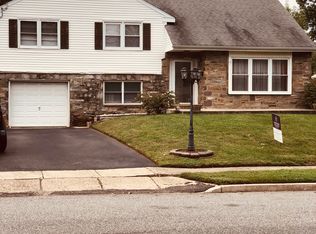 2141 Walnut Pl, Cinnaminson, NJ 08077