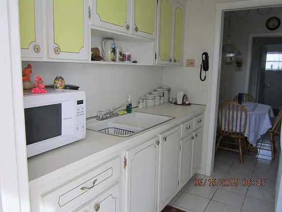 4th image of 515 S Crescent Dr APT 209