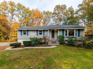 3 Stillwater Dr, Chelmsford, MA 01824