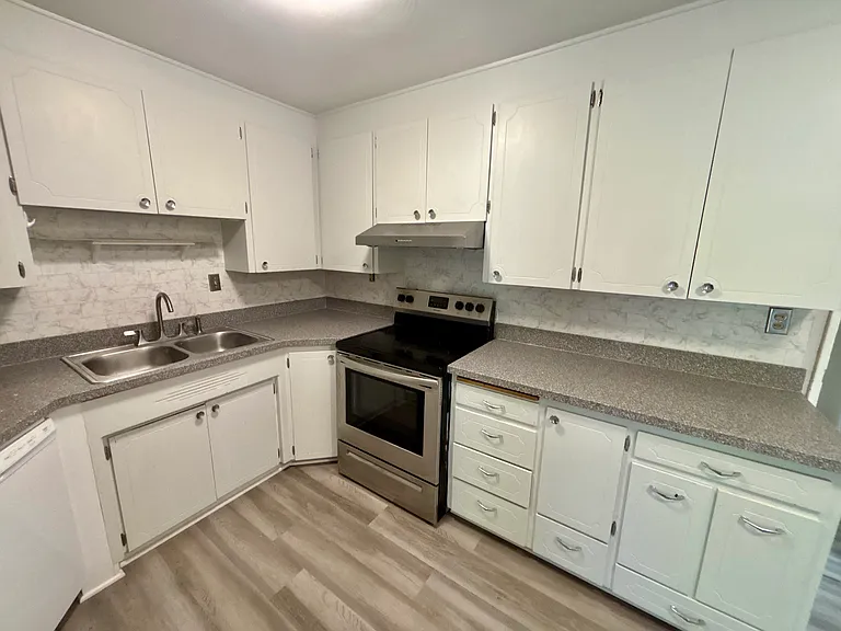 815 Edmonds Ave NE — Photo 7