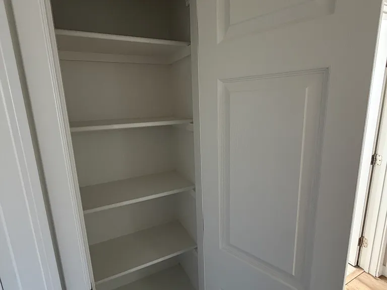 115 E King Rd — Photo 12