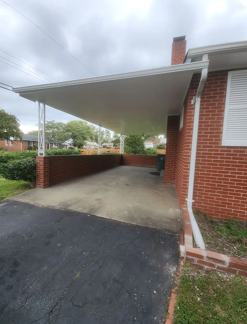 Spacious 3 Bedroom 2 Bath Rancher with Fenced Rear Yard and Carport! — Photo 2