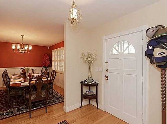 4th image of 540 NE 103rd St