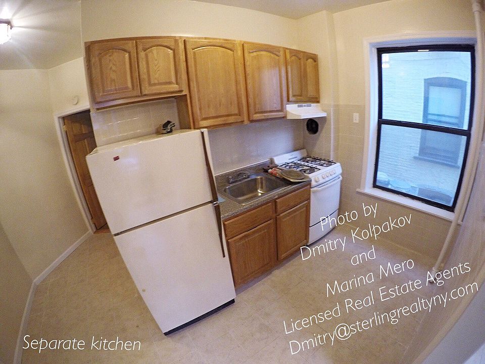 1st image of 2270 43rd St
