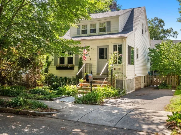 16 Longfellow Rd, Arlington, MA 02476