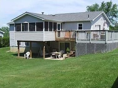 2nd image of 18 Lincoln Cir