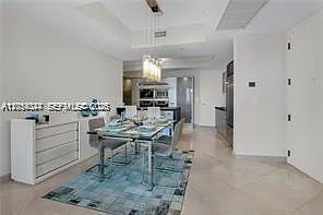 Trump Royale Condo — Photo 3
