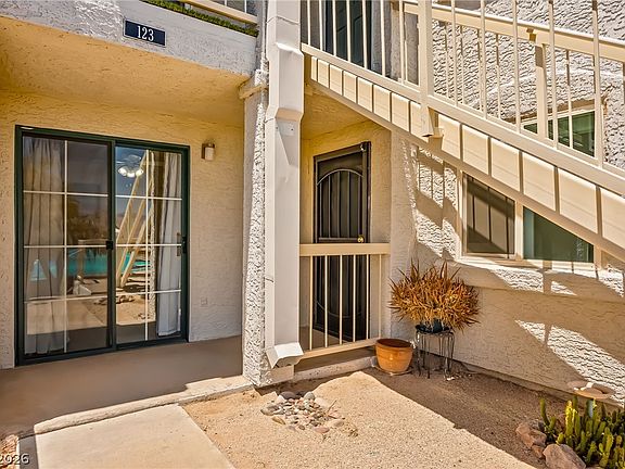 2nd image of 1922 Las Palmas Ln APT 123