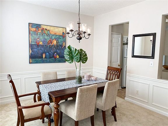 5th image of 109 Kenninghall Dr SE
