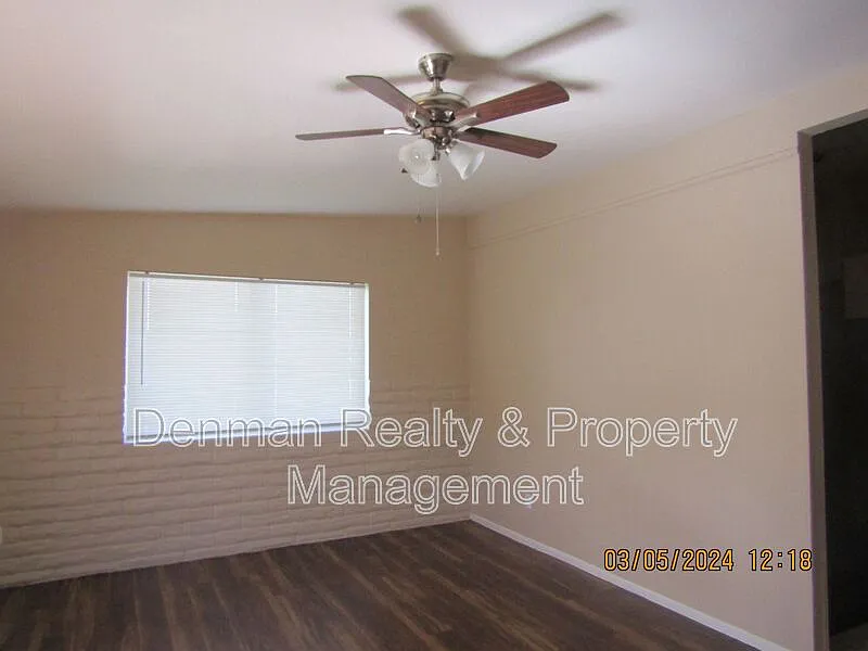 2 bed, 1.0 bath, 930 sqft, $849 — Photo 2