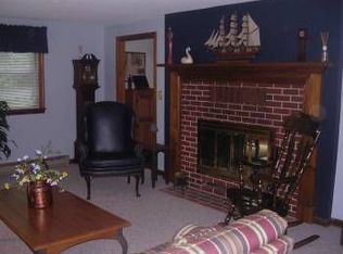 30 Edna Ln, North Yarmouth, ME 04097