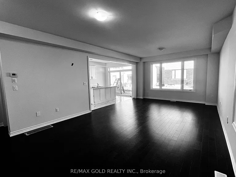 24 Hylton Dr — Photo 8