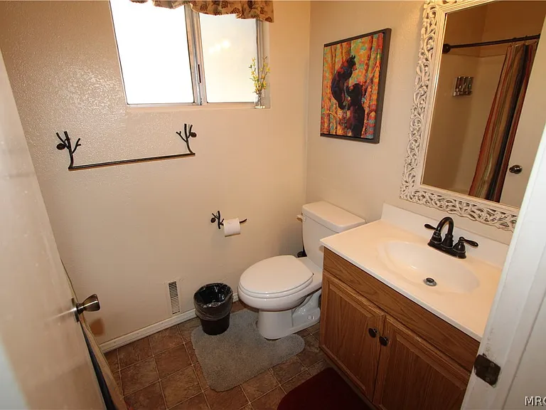 774 Summit Blvd #B — Photo 15