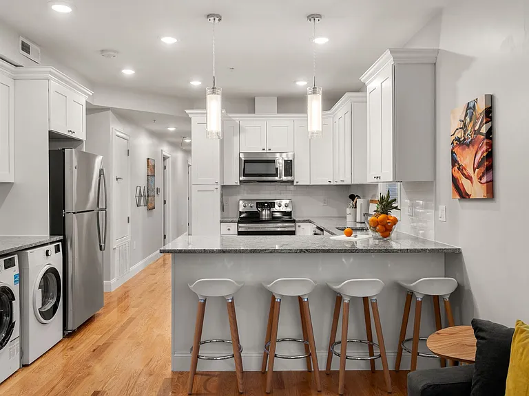 86 Marine Rd #4 — Photo 12