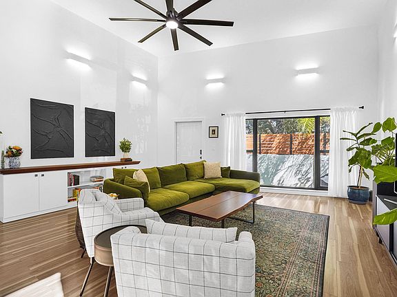 5th image of 3000 NE 8th Terrace #B-5