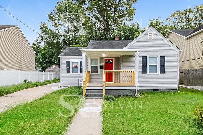 1st image of 2726 Peronne Ave #A