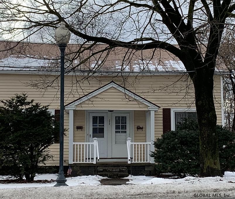 1st image of 277 Warren St #A