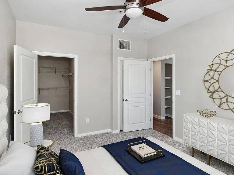650 E Azure Ave — Photo 6