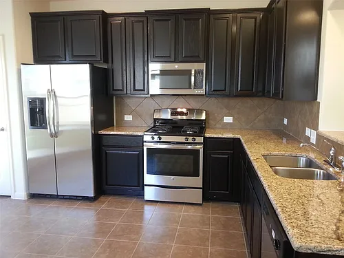 2504 McDonald Way Photo 1