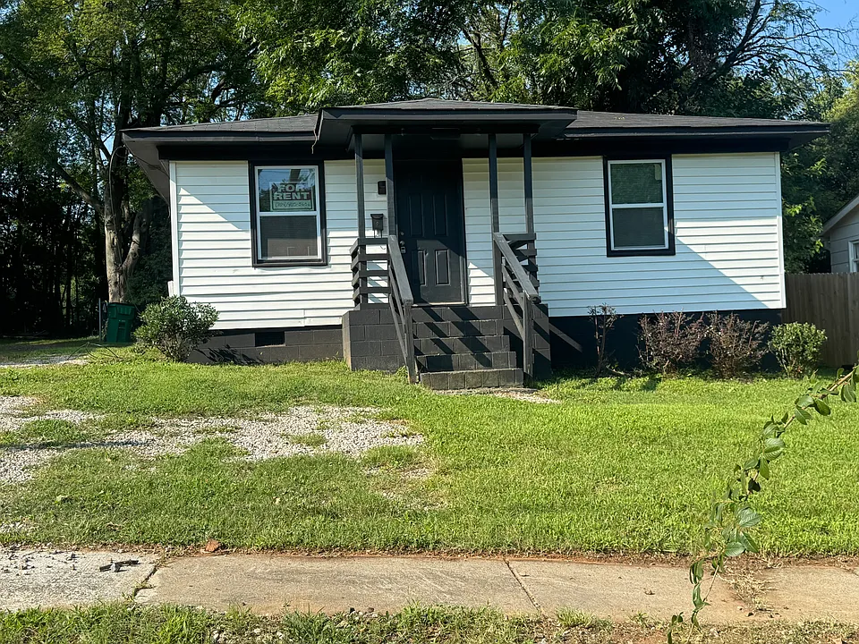 2621 Booker Ave