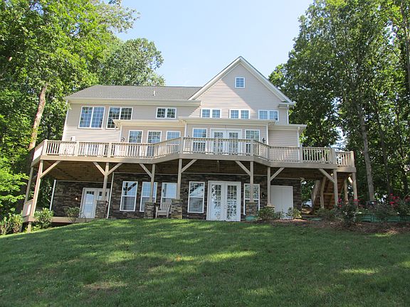 Walk-Out Lower Level