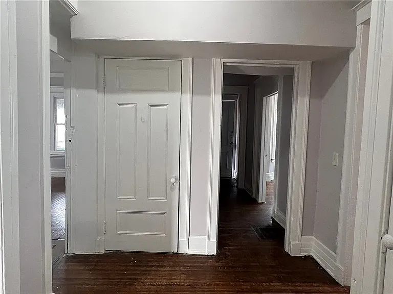 445 Flint St — Photo 9