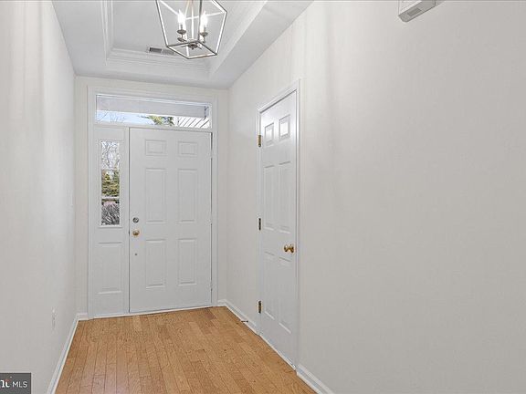 3rd image of 202 Brinley Dr