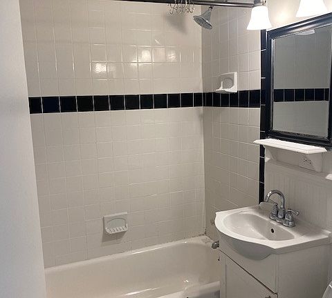 5th image of 441 10th Pl S