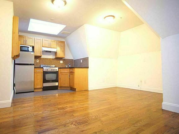2nd image of 1133 Dean St APT 3