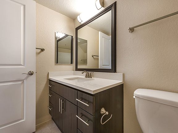 4th image of 829 E Evelyn Ave #4456