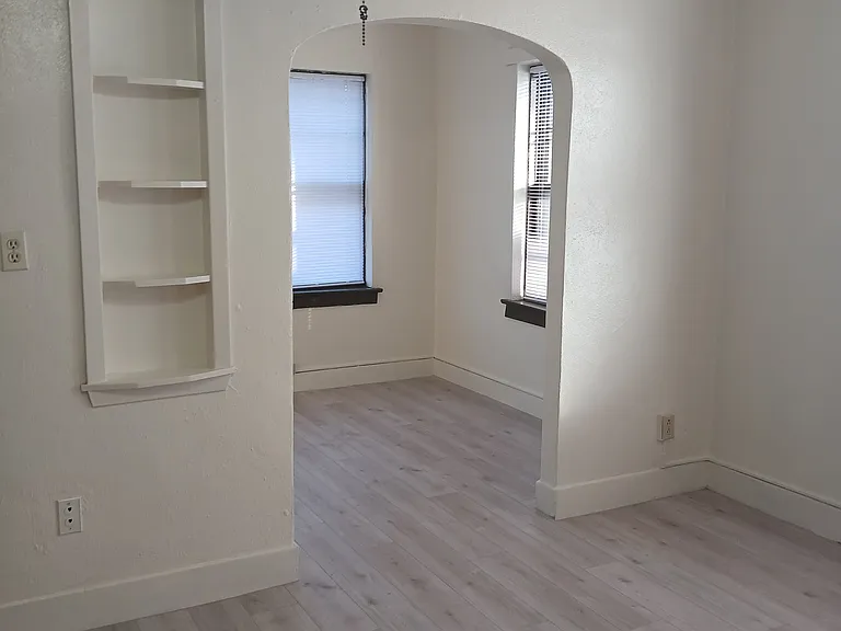 Living Room/Dining