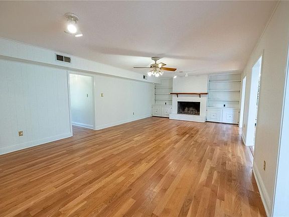 4th image of 169 Belle Terre Blvd