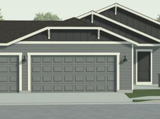 1256 NW Fairway Rd #145, Madras, OR 97741