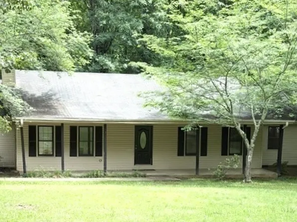150 Brooks Dr, Fayetteville, GA 30290