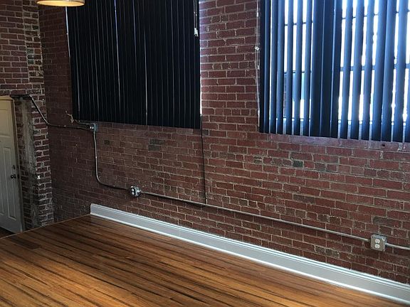 4th image of 2740 Fort Ave APT 213