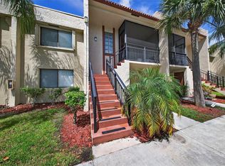 412 Lakeview Dr APT 202, Weston, FL 33326