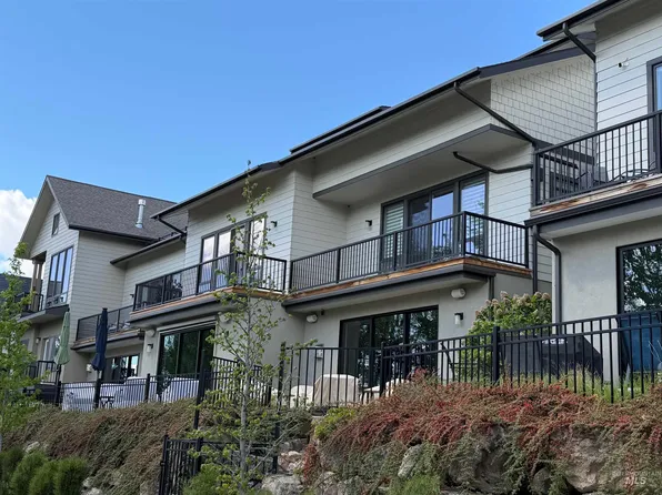 3520/3527 N Prospect Ln, Garden City, ID 83714