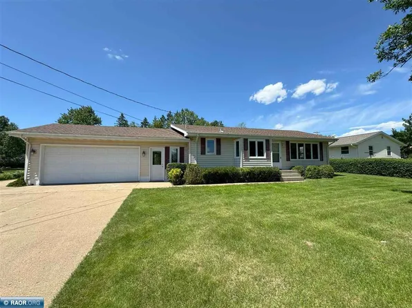 4517 3rd Ave E, Hibbing, MN 55746
