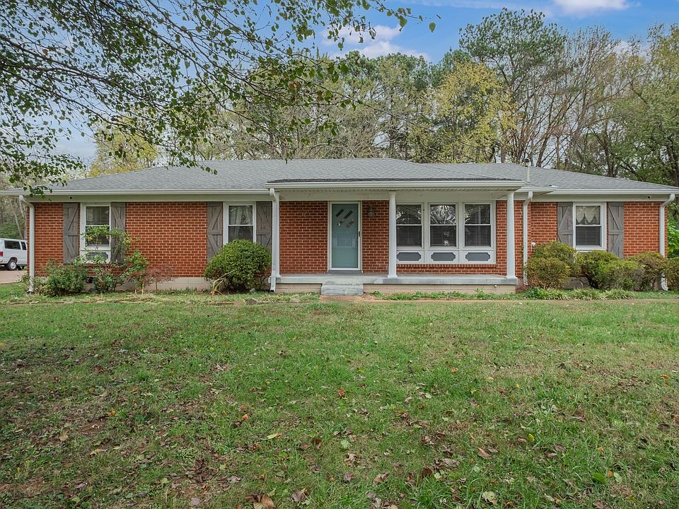 1st image of 107 Maureen Dr