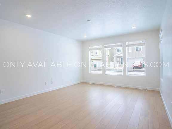 4th image of 4941 W Willowstone Dr
