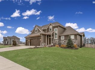 16503 S Parkwood St, Olathe, KS 66062