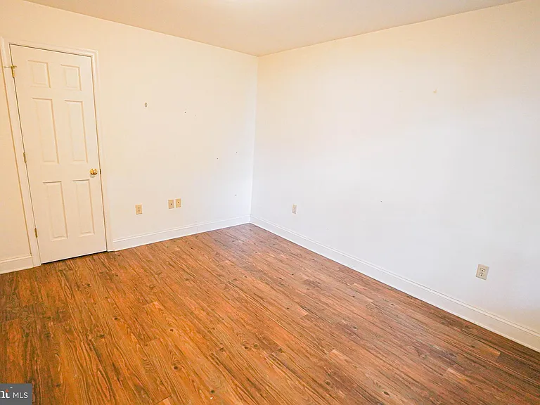 800 Travers St #5 — Photo 54