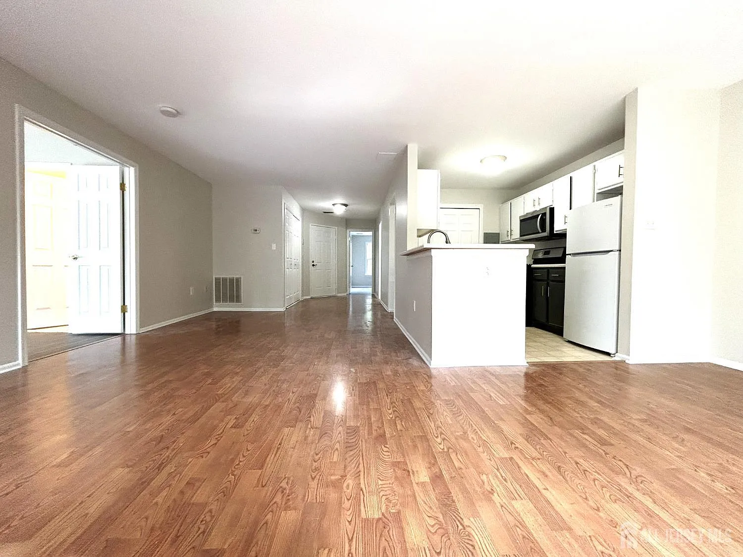 2 bed, 2.0 bath, 1025 sqft, $2,550 — Photo 3