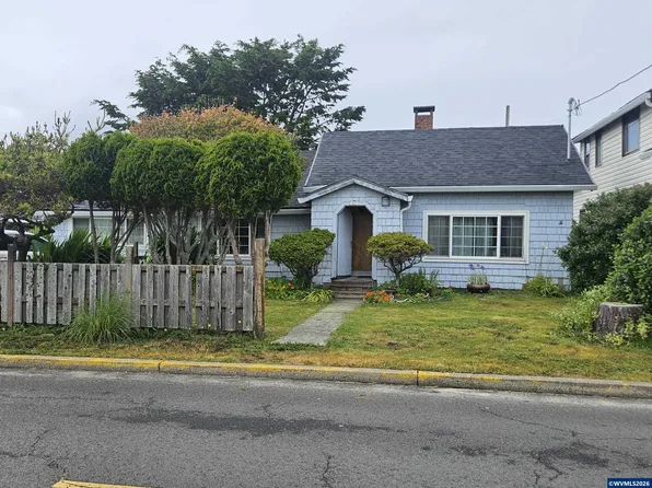 1421 NW 17th St, Lincoln City, OR 97367