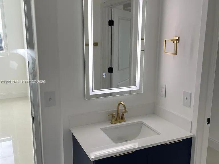 170 SE 14th St #3005 — Photo 17