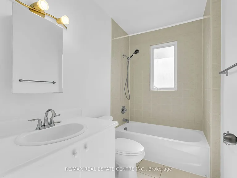 48 Maple Ave S #UPPER — Photo 27